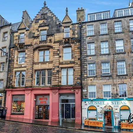 Cosy Grassmarket 2Br-1Ba - Newly Decorated! By Bonjour Residences Единбург Екстериор снимка