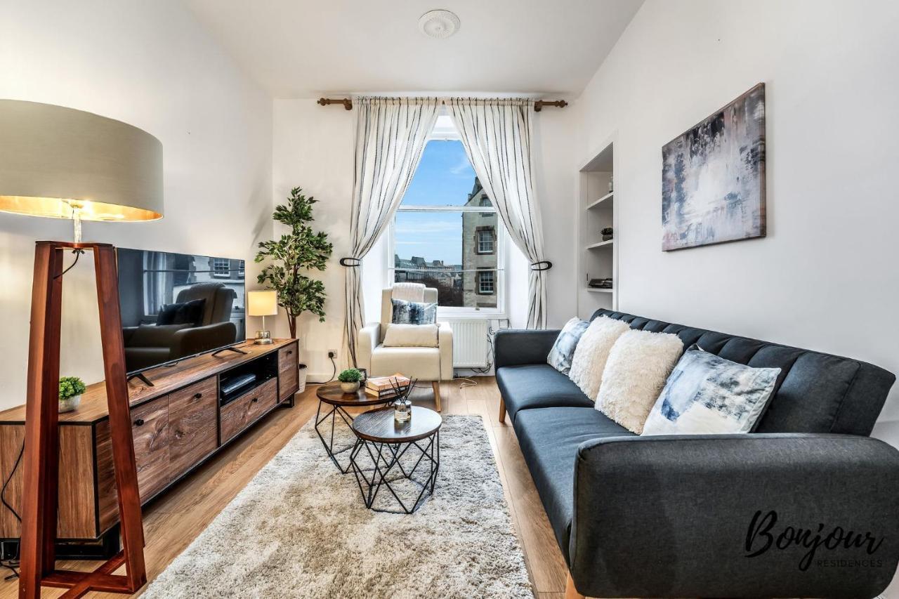 Cosy Grassmarket 2Br-1Ba - Newly Decorated! By Bonjour Residences Единбург Екстериор снимка