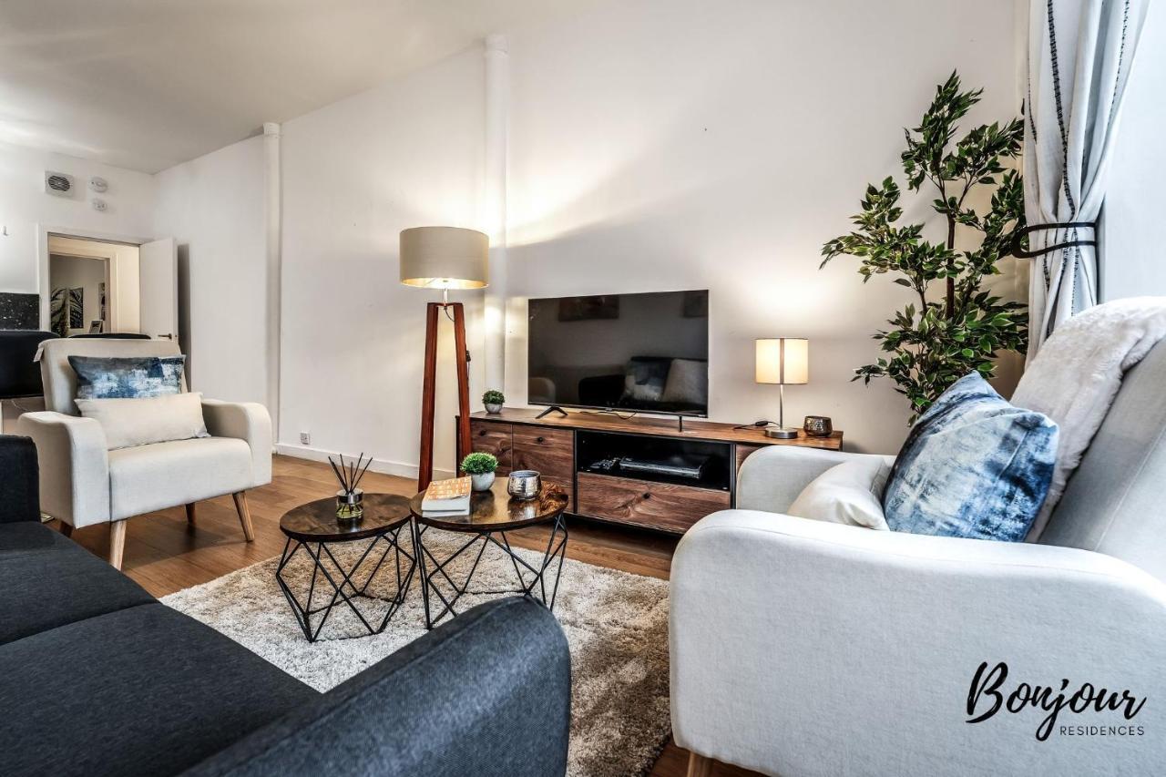 Cosy Grassmarket 2Br-1Ba - Newly Decorated! By Bonjour Residences Единбург Екстериор снимка