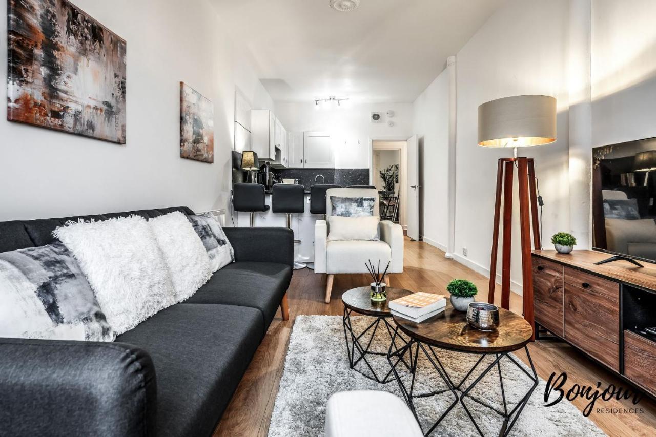 Cosy Grassmarket 2Br-1Ba - Newly Decorated! By Bonjour Residences Единбург Екстериор снимка