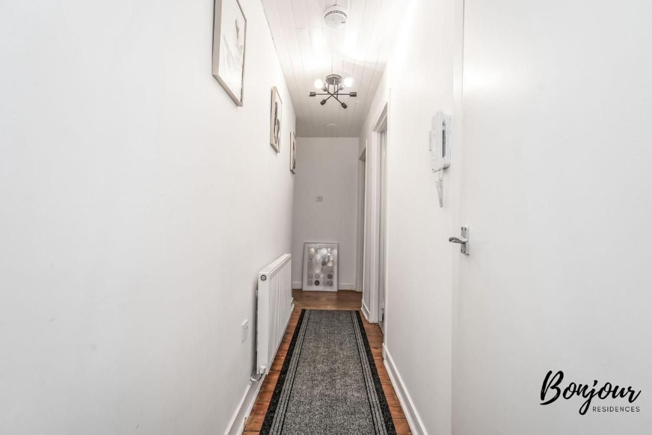 Cosy Grassmarket 2Br-1Ba - Newly Decorated! By Bonjour Residences Единбург Екстериор снимка