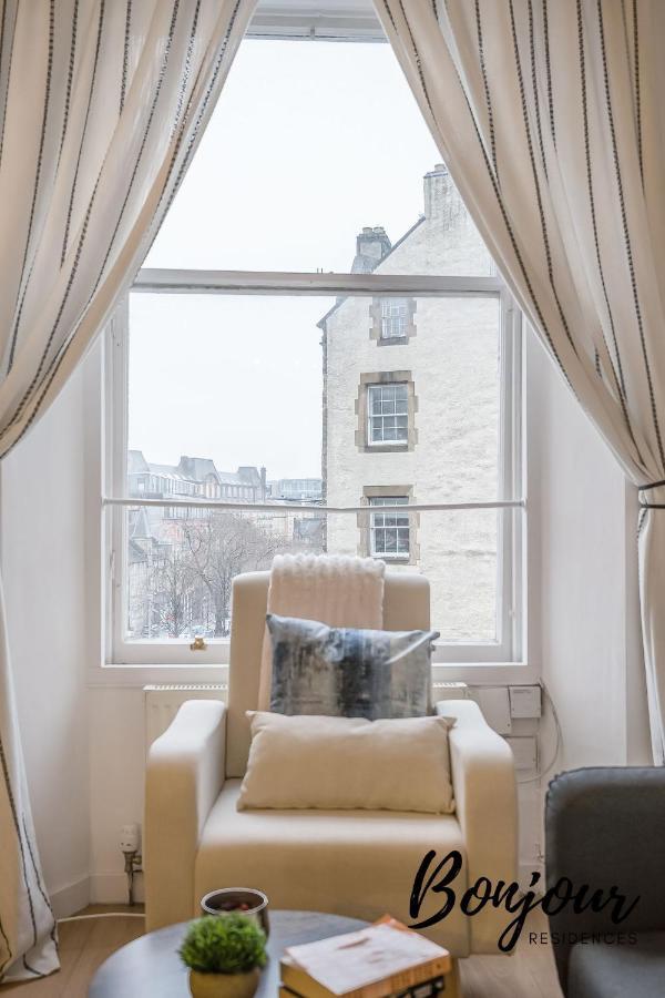 Cosy Grassmarket 2Br-1Ba - Newly Decorated! By Bonjour Residences Единбург Екстериор снимка