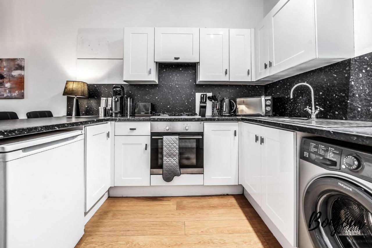 Cosy Grassmarket 2Br-1Ba - Newly Decorated! By Bonjour Residences Единбург Екстериор снимка