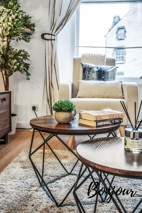Cosy Grassmarket 2Br-1Ba - Newly Decorated! By Bonjour Residences Единбург Екстериор снимка