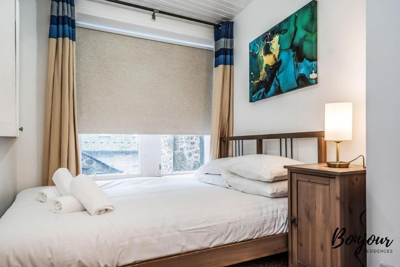 Cosy Grassmarket 2Br-1Ba - Newly Decorated! By Bonjour Residences Единбург Екстериор снимка