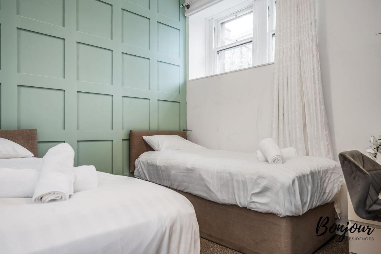 Cosy Grassmarket 2Br-1Ba - Newly Decorated! By Bonjour Residences Единбург Екстериор снимка