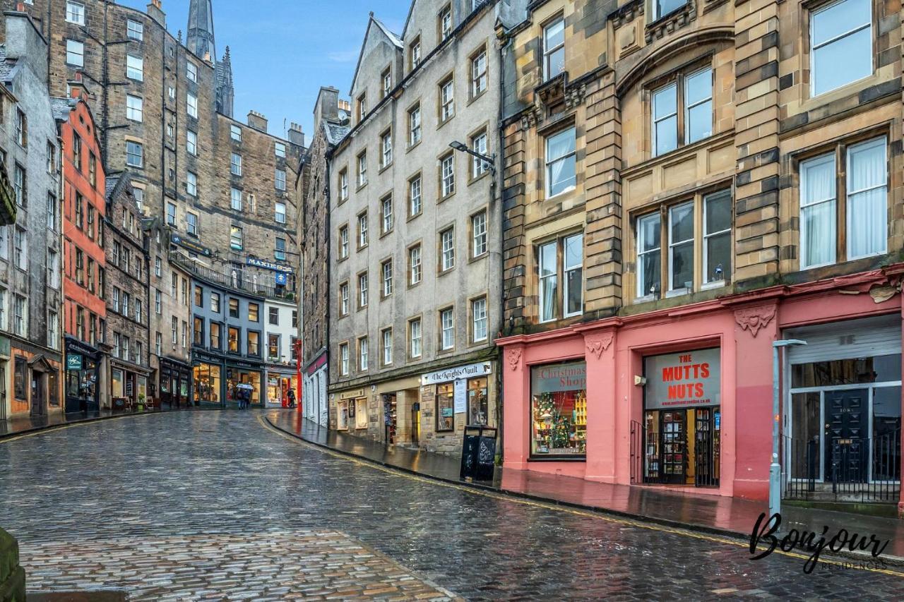 Cosy Grassmarket 2Br-1Ba - Newly Decorated! By Bonjour Residences Единбург Екстериор снимка