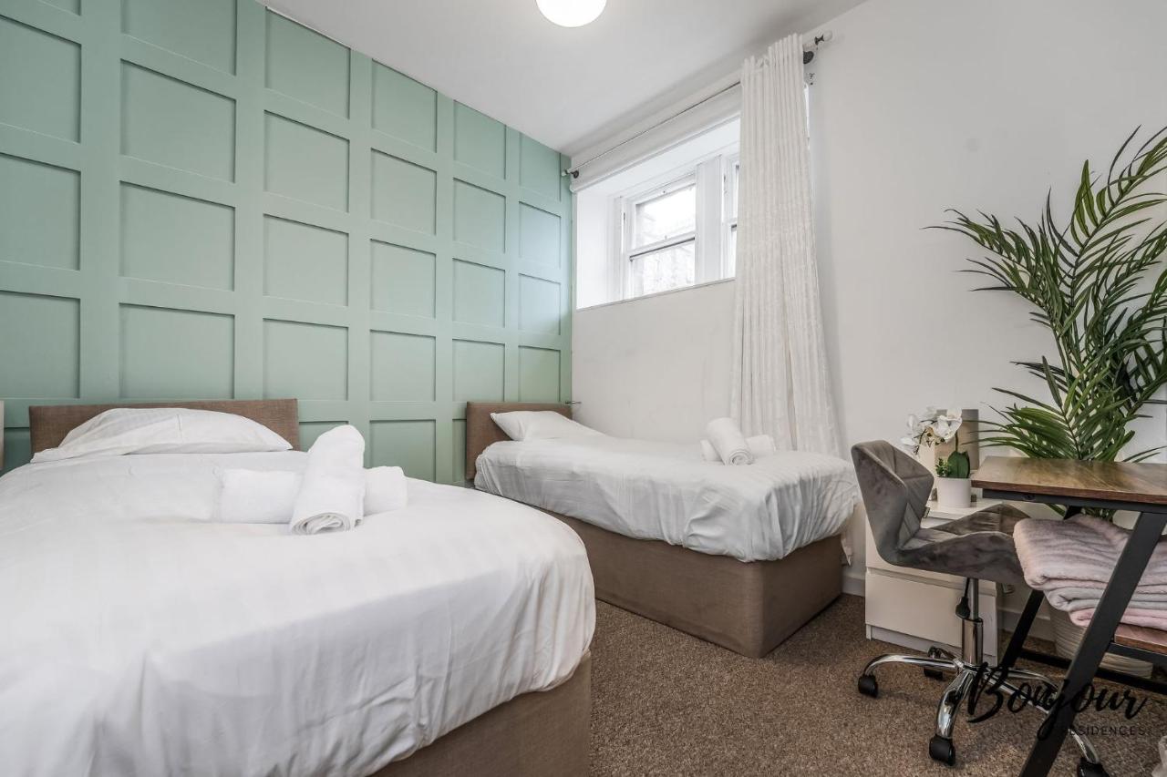 Cosy Grassmarket 2Br-1Ba - Newly Decorated! By Bonjour Residences Единбург Екстериор снимка