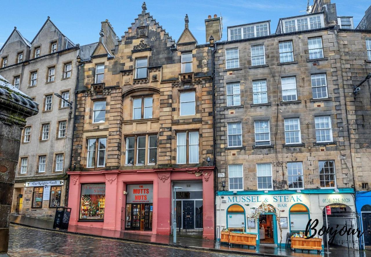 Cosy Grassmarket 2Br-1Ba - Newly Decorated! By Bonjour Residences Единбург Екстериор снимка